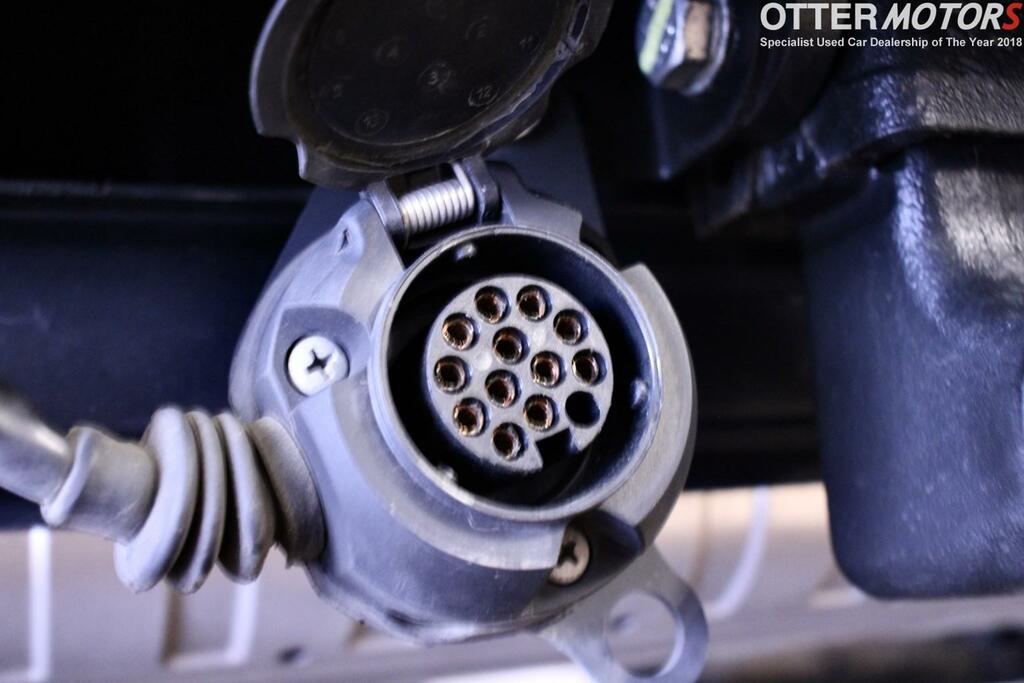 Volkswagen Touareg White #23