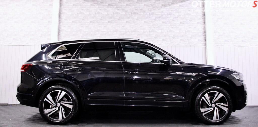Volkswagen Touareg White #10