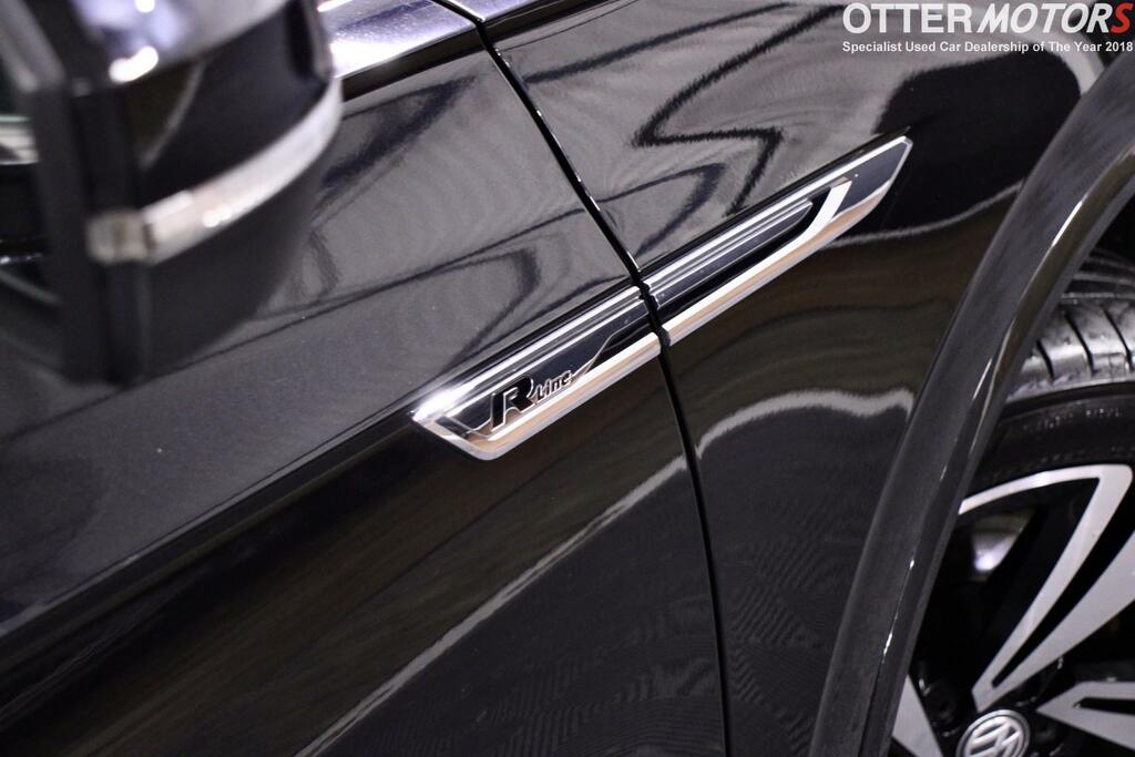 Volkswagen Touareg White #18