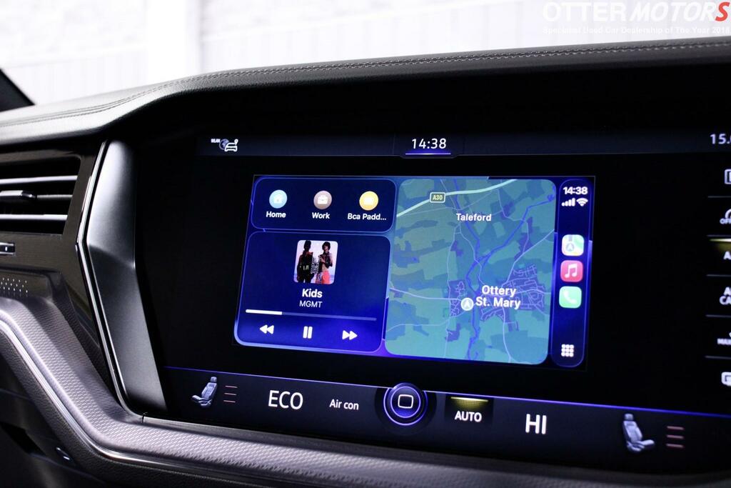 Volkswagen Touareg White #31