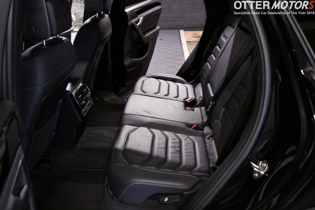 Volkswagen Touareg White #51
