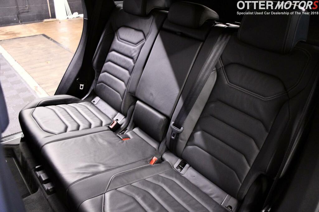 Volkswagen Touareg White #50