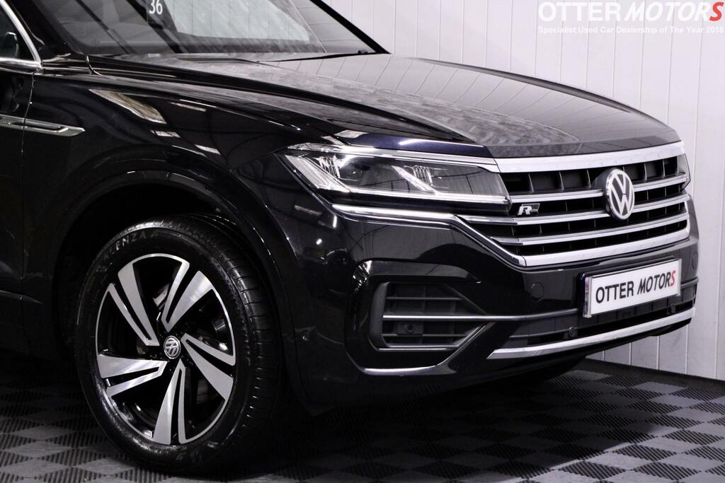 Volkswagen Touareg White #16