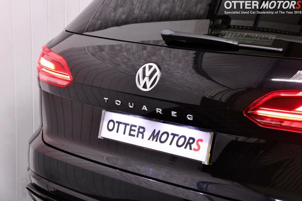 Volkswagen Touareg White #14