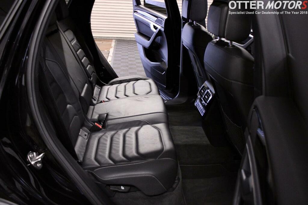 Volkswagen Touareg White #54
