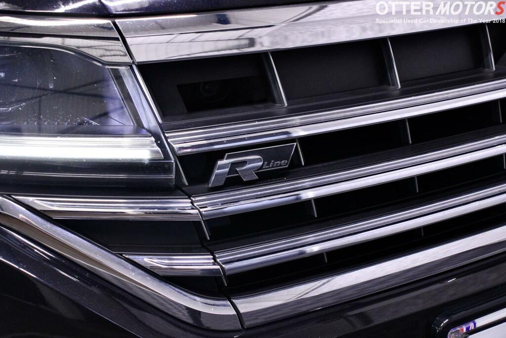 Volkswagen Touareg White #21