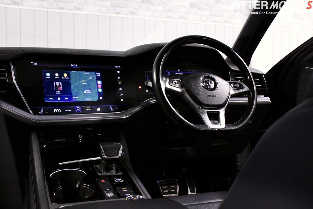 Volkswagen Touareg White #38