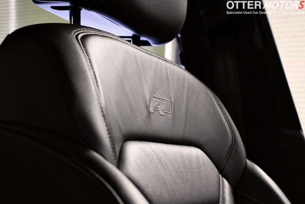 Volkswagen Touareg White #44
