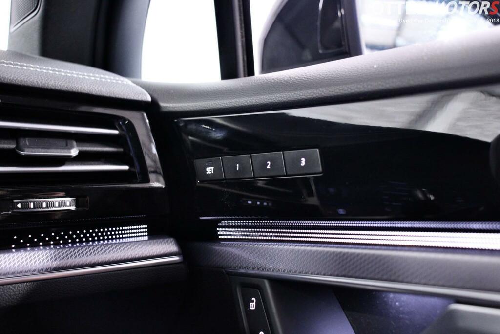 Volkswagen Touareg White #46