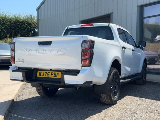Isuzu D-Max 1.9 Td V-cross Pickup Double Cab White #4