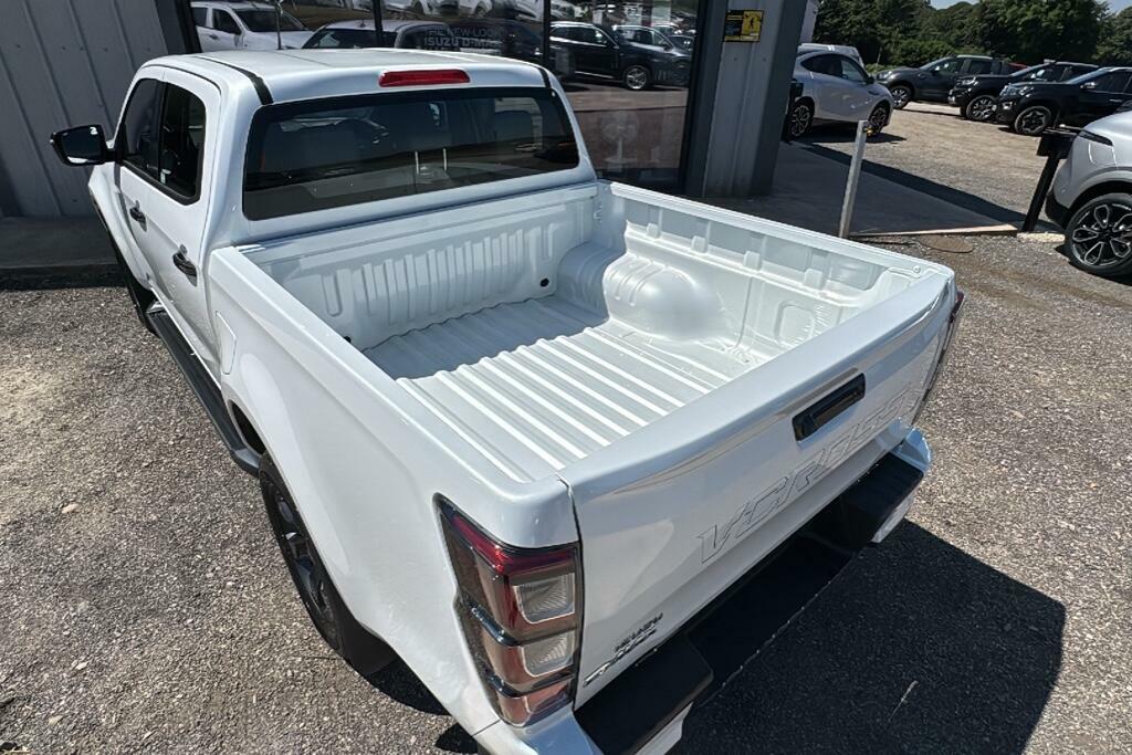 Isuzu D-Max 1.9 Td V-cross Pickup Double Cab 4 White #2