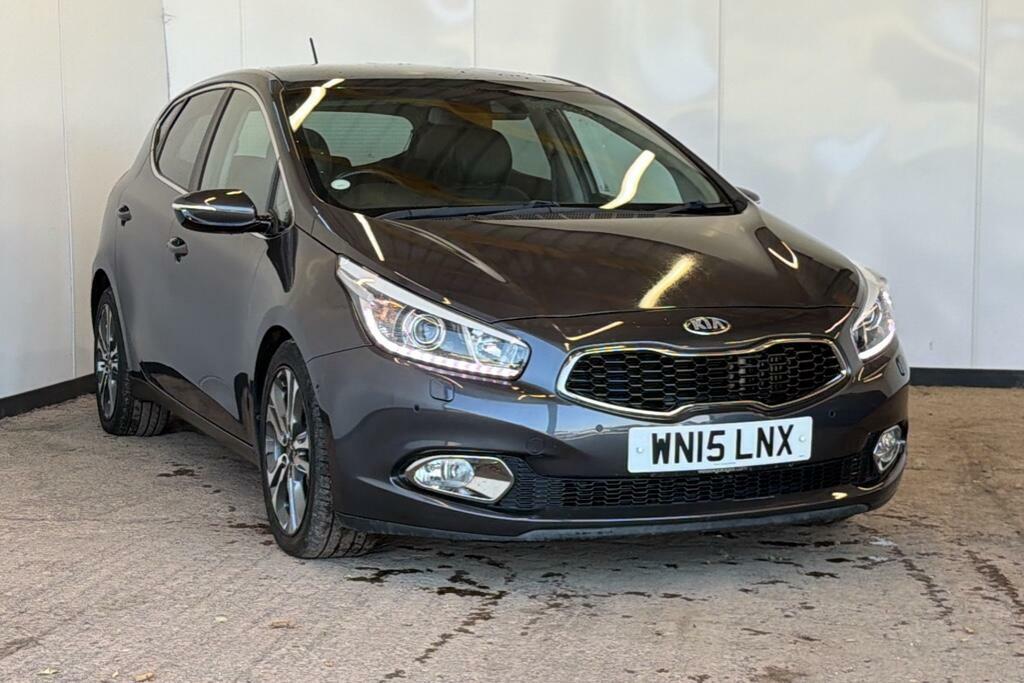 Kia Ceed 1.6 Crdi Ecodynamics 4 Tech Hatchback M Silver