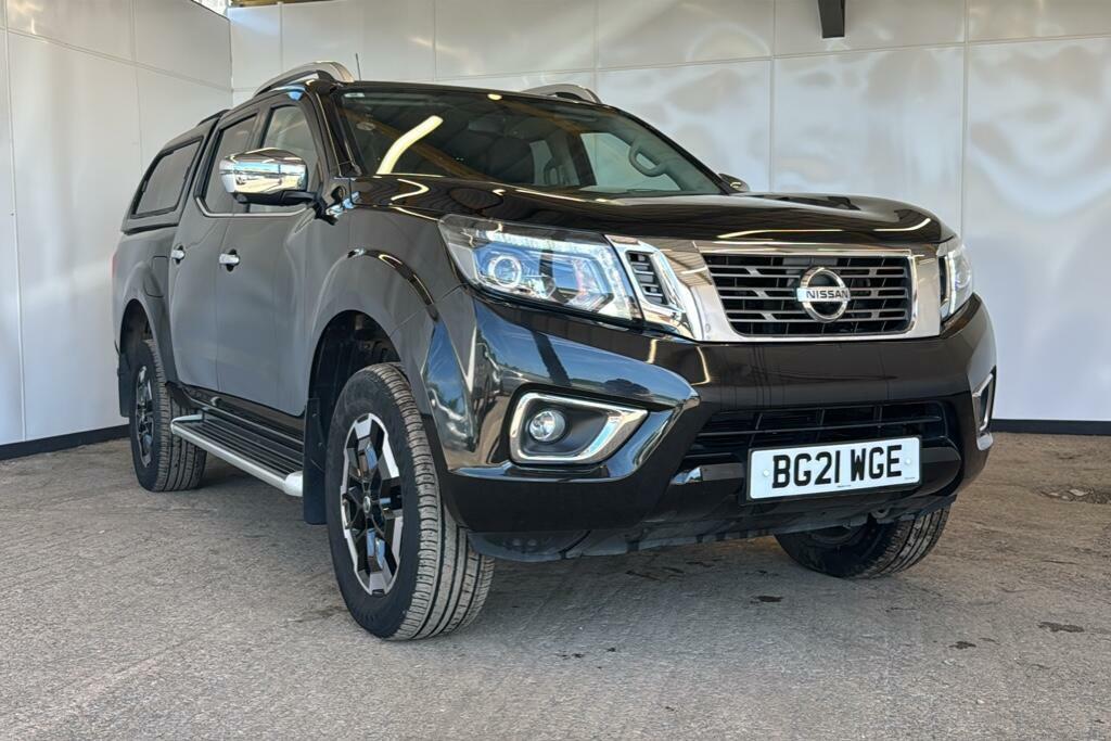 Nissan Navara 2.3 Dci Tekna Pickup Double Cab 4W Black