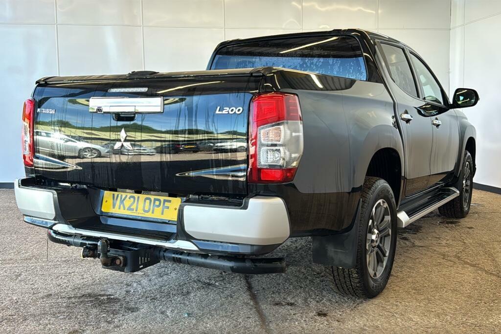 Mitsubishi L200 2.2 Di-d Dc Barbarian Pickup Double Cab Black #4