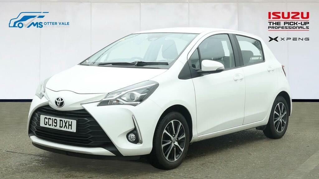 Toyota Yaris 1.5 Vvt-i Icon Tech Hatchback Eu GC19DXH White #2
