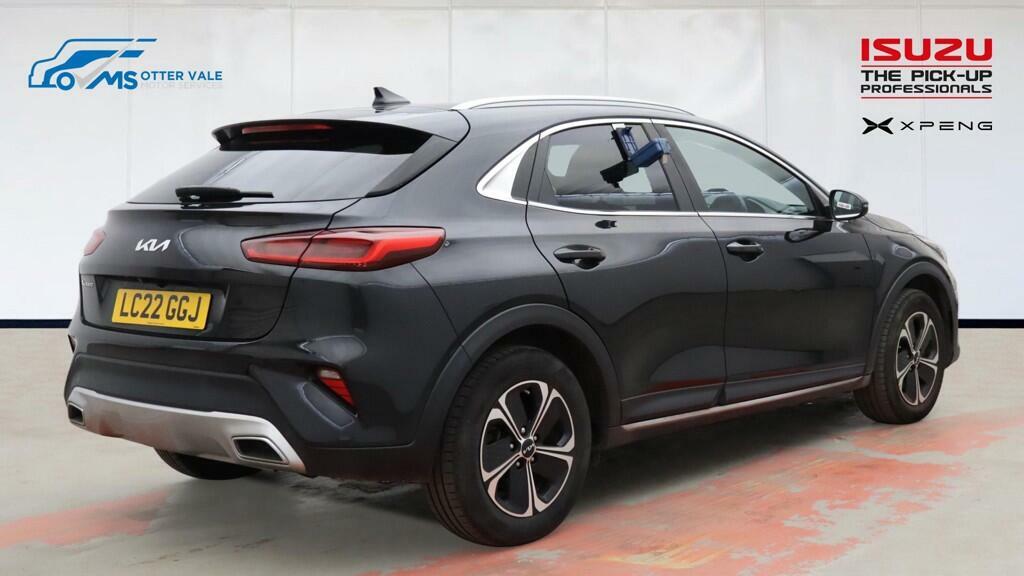 Kia Xceed 1.6 Gdi 8.9Kwh 3 Suv Plug-in Hybrid Dct Black #4