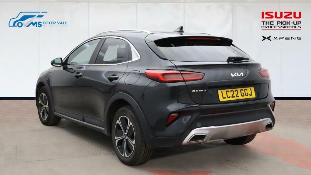 Kia Xceed 1.6 Gdi 8.9Kwh 3 Suv Plug-in Hybrid Dct Black #3
