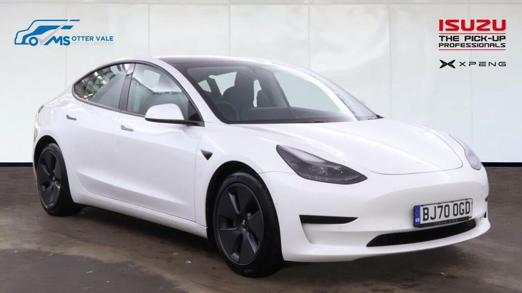 Tesla Model 3 Standard Range Plus Saloon Rwd White