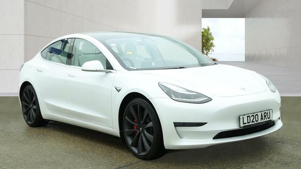 Tesla Model 3 Dual Motor Performance Saloon White