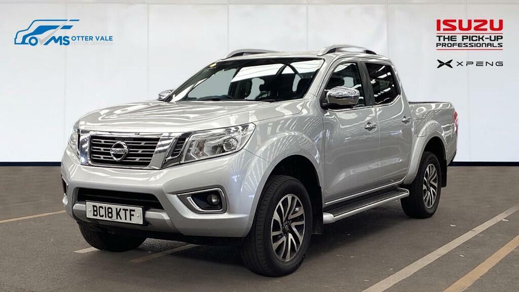 Nissan Navara 2.3 Dci Tekna Pickup Double Cab 4W Silver #2