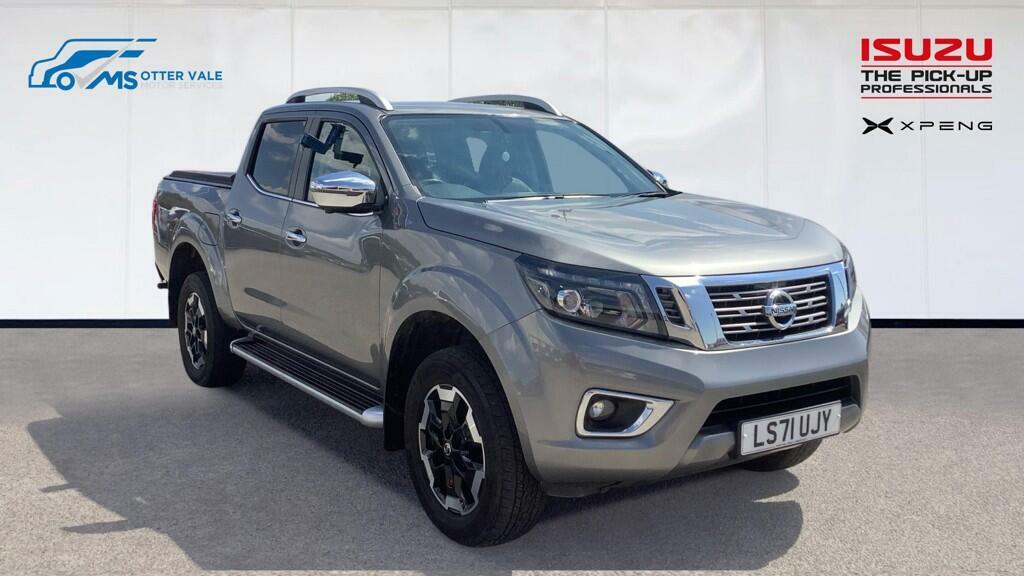 Nissan Navara 2.3 Dci Tekna Pickup Double Cab 4W Grey