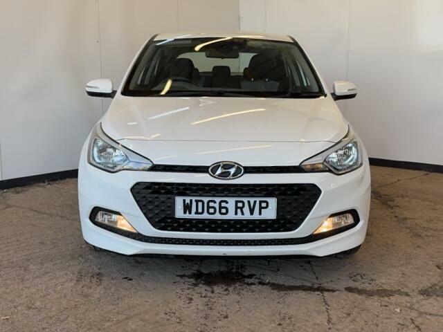 Hyundai I20 1.2 Se Hatchback Euro 6 84 Ps White #5