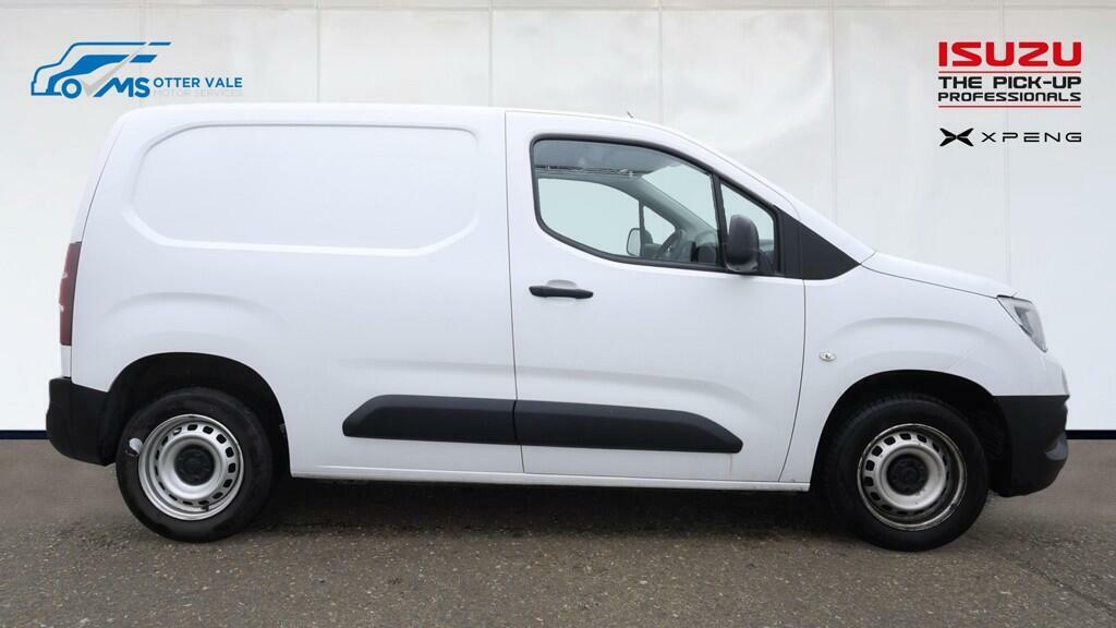 Vauxhall Combo 1.5 Turbo D 2000 Dynamic Panel Van Manu White #6