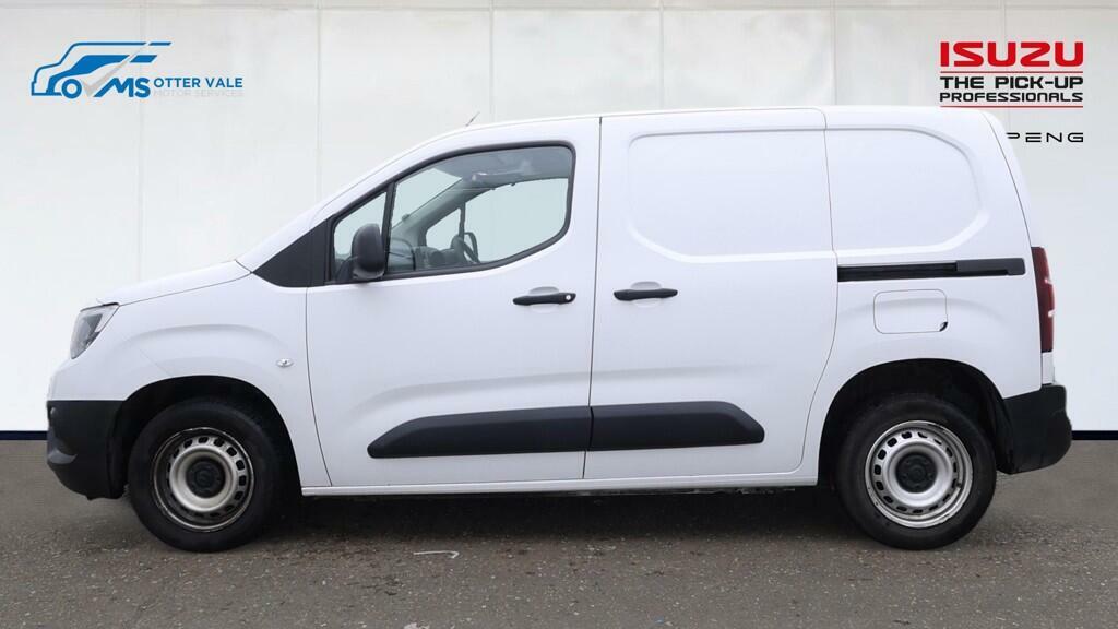 Vauxhall Combo 1.5 Turbo D 2000 Dynamic Panel Van Manu White #5