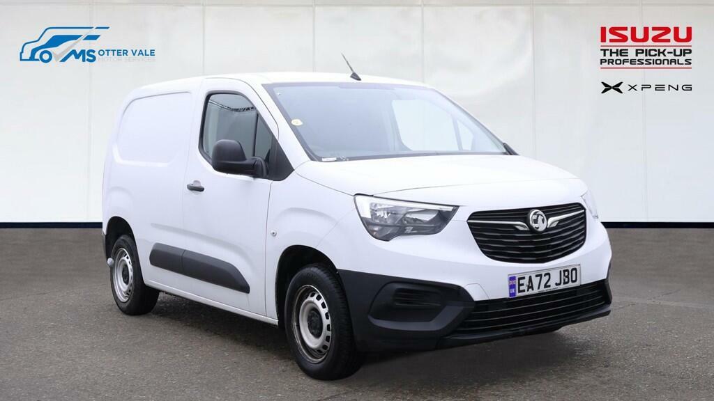 Vauxhall Combo 1.5 Turbo D 2000 Dynamic Panel Van Manu White