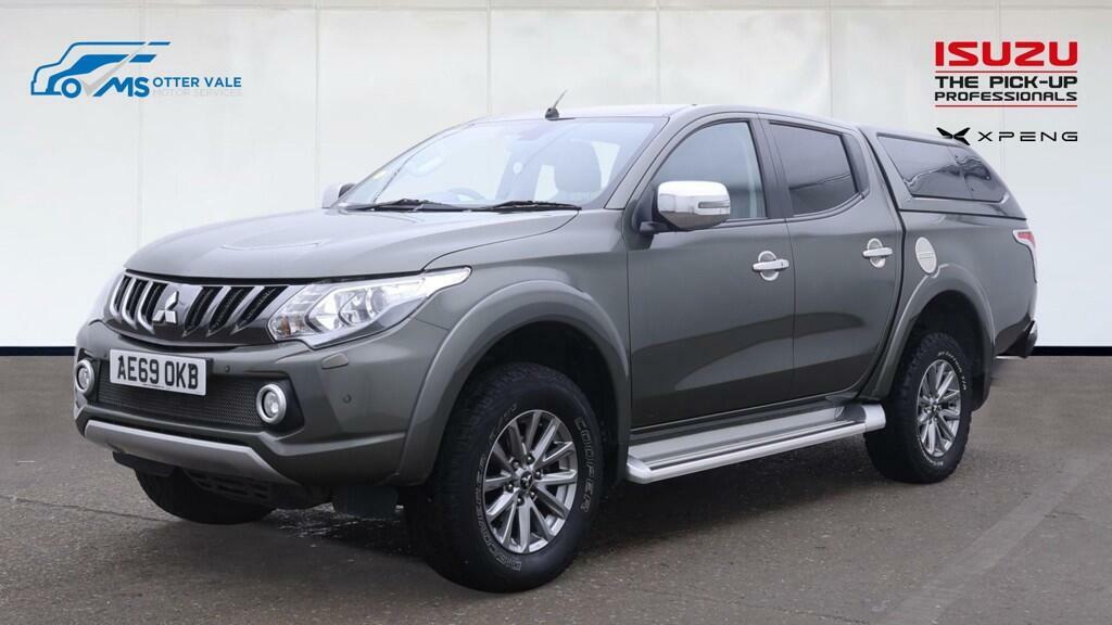 Mitsubishi L200 2.4 Di-d Dc Barbarian Pickup Double Cab Green #2