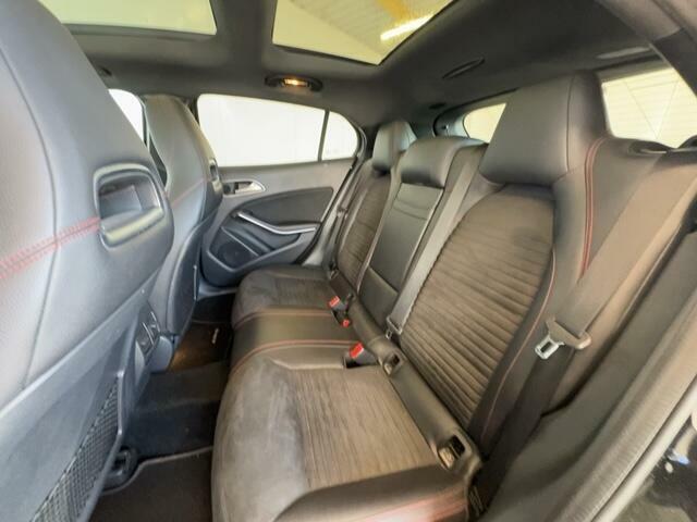 Mercedes-Benz GLA Class Amg Line Blue #15
