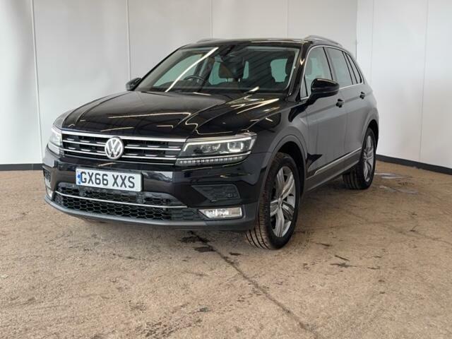 Volkswagen Tiguan 2.0 Tdi Bluemotion Tech Sel Suv Black #3