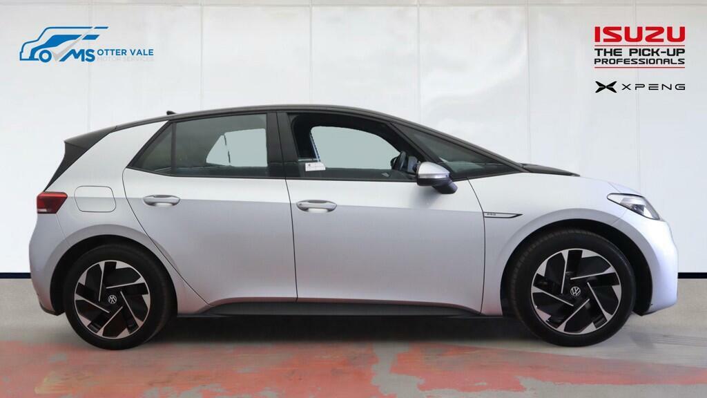 Volkswagen ID.3 Pro Performance 58Kwh Life Hatchback Silver #6