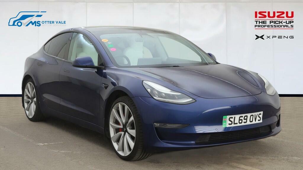 Tesla Model 3 Dual Motor Performance Saloon Blue