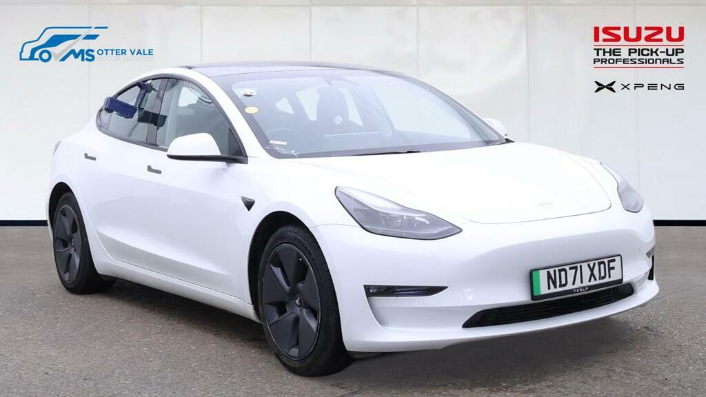 Tesla Model 3 Dual Motor Long Range Saloon 4 White