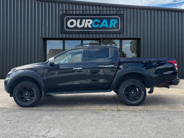 Mitsubishi L200 2017 2.4 Di-d Dc Barbarian Svp Pickup Double Cab 4 SY67ODF Black #6