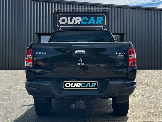Mitsubishi L200 2017 2.4 Di-d Dc Barbarian Svp Pickup Double Cab 4 SY67ODF Black #4