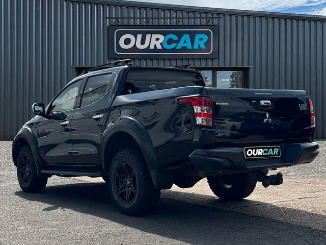 Mitsubishi L200 2017 2.4 Di-d Dc Barbarian Svp Pickup Double Cab 4 SY67ODF Black #5