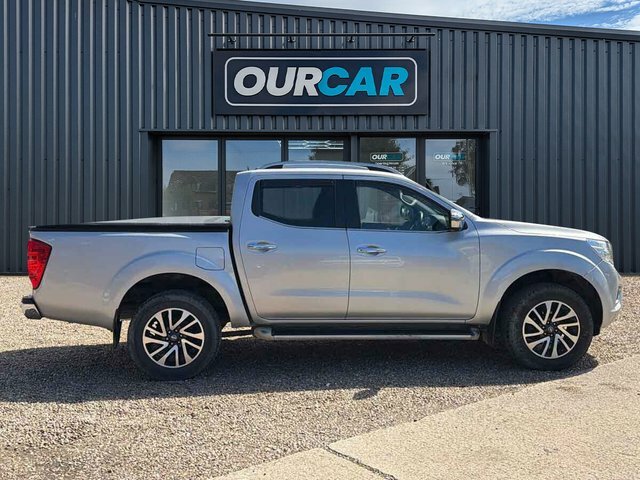 Nissan Navara 2016 2.3 Dci Tekna Pickup Double Cab Au Silver #2
