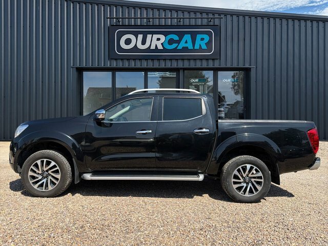 Nissan Navara 2018 2.3 Dci Tekna Pickup Double Cab Au ML68YVY Black #6