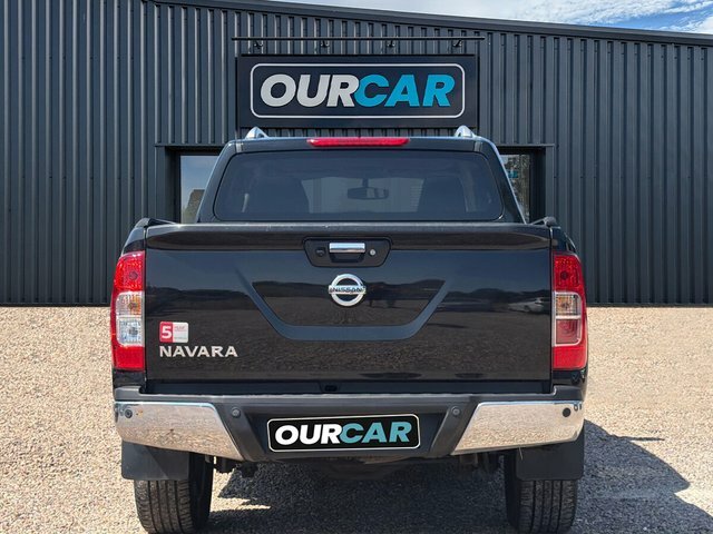 Nissan Navara 2018 2.3 Dci Tekna Pickup Double Cab Au ML68YVY Black #4