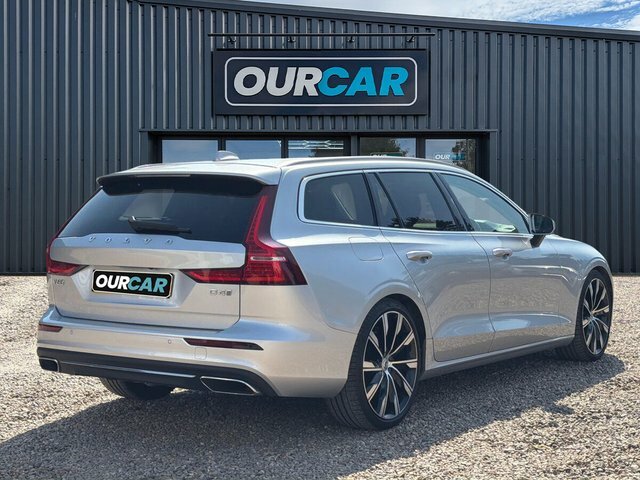 Volvo V60 2019 2.0 D4 Inscription Pro Estate Silver #3