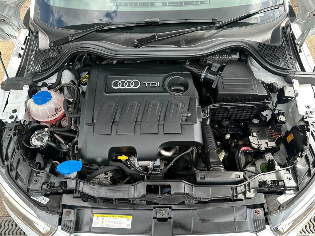 Audi A1 1.4 Tfsi Sport Sportback Euro 5 Black #32