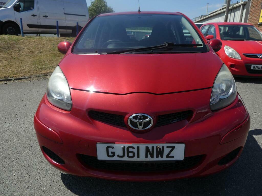 Toyota Aygo 1.0 Vvt-i Ice Euro 5 Red #2