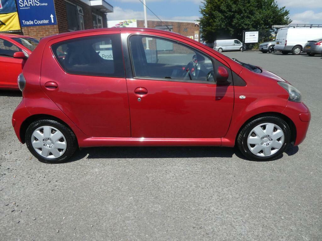 Toyota Aygo 1.0 Vvt-i Ice Euro 5 Red #4