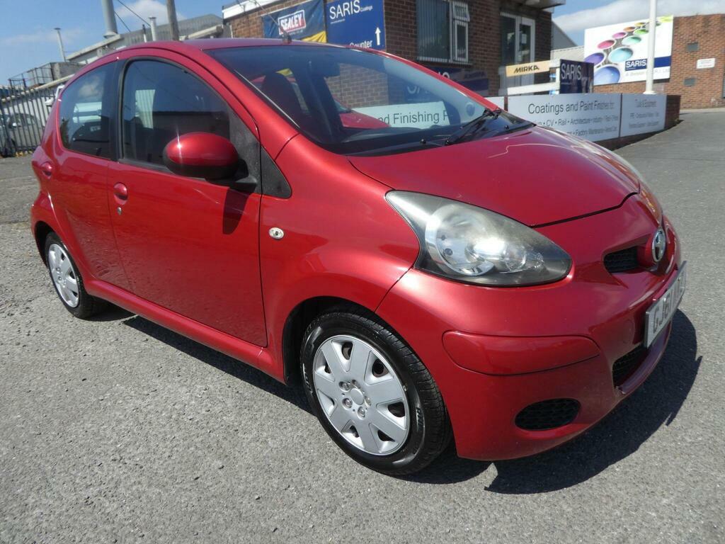 Toyota Aygo 1.0 Vvt-i Ice Euro 5 Red #3