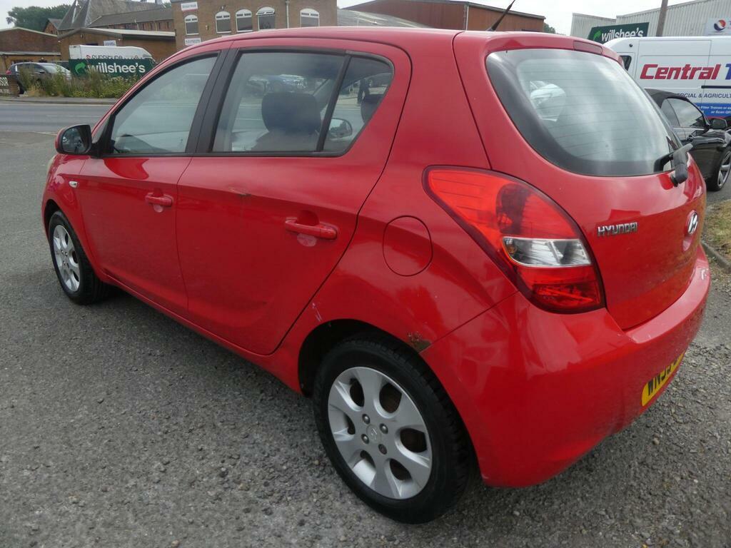 Hyundai I20 Hatchback Black #10