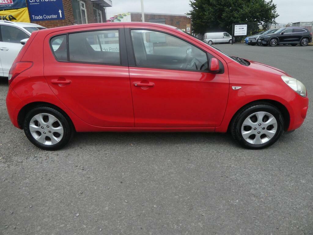 Hyundai I20 Hatchback Black #4