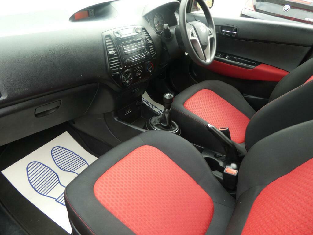 Hyundai I20 Hatchback Black #7