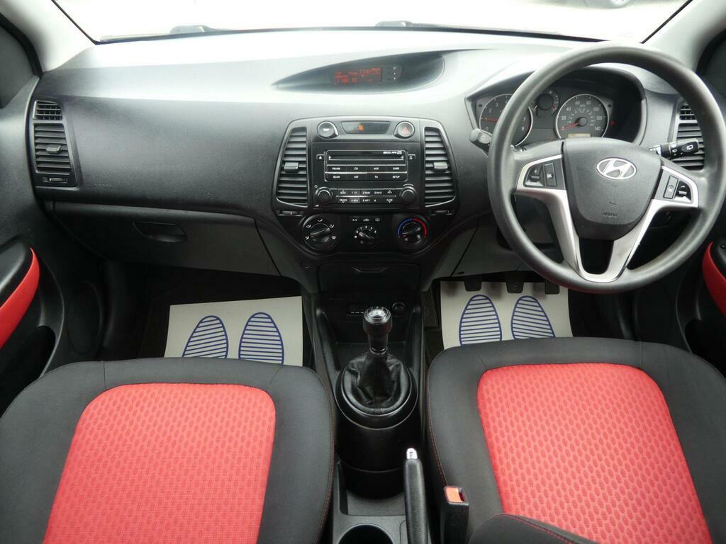 Hyundai I20 Hatchback Black #6